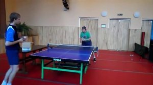 Нестандартный прием подачи в настольном теннисе