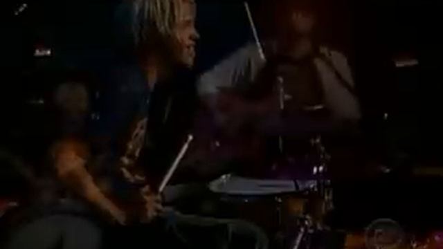 Foo Fighters - Stairway to heaven (led zeppelin cover) смотреть онлайн