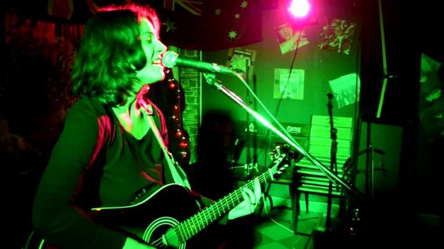 Агата Вильчик - Голова кружится, день упал с дерева (Е.Фролова) смотреть онлайн