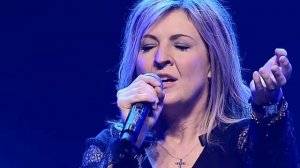 Певица Дарлин Чек заявила об исцелении от рака