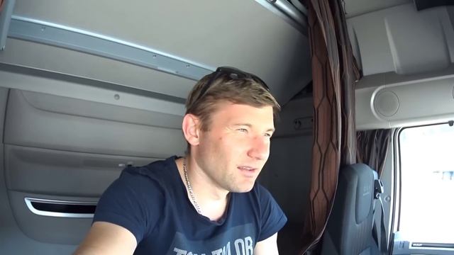 Переработал время. Разгрузка на лайнер. #дальнобой по европе смотреть онлайн