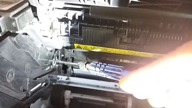 ремонт принтера Canon MF3010 выдает черный лист смотреть онлайн