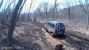 корандо и ларго в грязи.