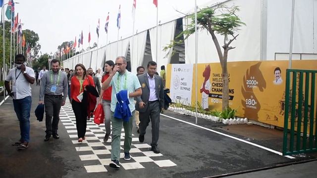 INDIAN Teams ARRIVING Together!! ❤ смотреть онлайн