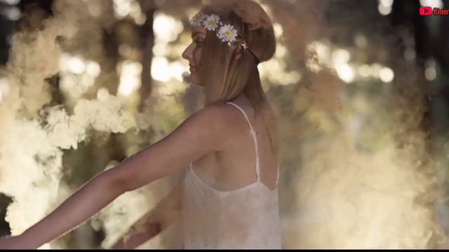 Девушка в лесу футаж с музыкой смотреть онлайн