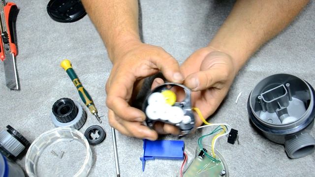 Таймер полива Aqualin Разбираем смотреть онлайн