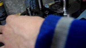 Ремонт двигателя Honda xr250. Замена вала КПП.