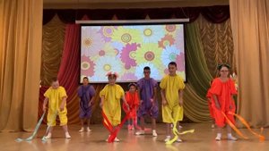 Танцевальная группа "Фантазёры" - "Мир похож на цветной луг"