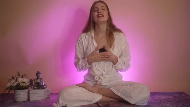 Медитация для тишины ума. Дыхание для успокоения и гармонии внутри. Вечерняя практика. смотреть онлайн