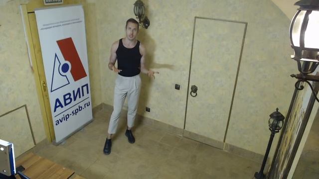 Дисциплина: "Подиумный шаг" (Занятие №5). Тема: "Классический шаг и его особенности на подиуме" смотреть онлайн