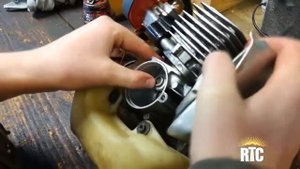 Trimmer repair- Piston Replacing ( Partner Colibri IIS ) / Menjava bata