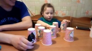 Веселые детские Игры для Компании | Где игрушка? | Игры для детей со стаканчиками |