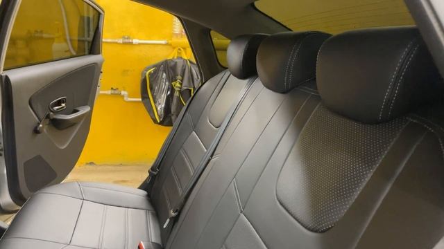 Чехлы на Nissan Almera G15 из экокожи