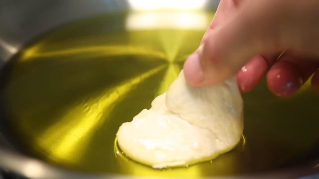 Five things to do with extra pizza dough смотреть онлайн