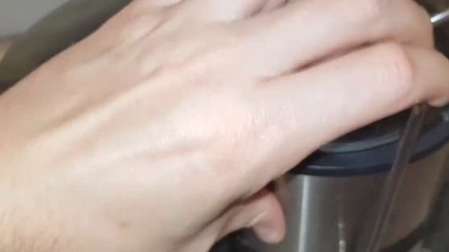 Видеообзор на СОКОВЫЖИМАЛКА SCARLETT SC 015 купленную в магазине Sulpak смотреть онлайн