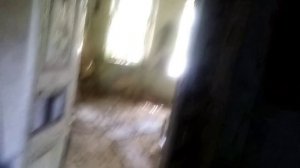 Заброшенный жилой дом. В аварийном состоянии.