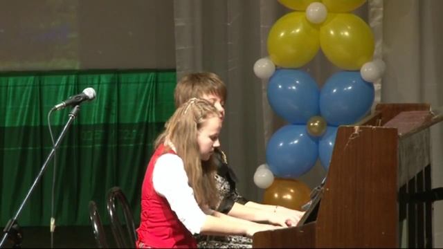 Мошковский. Испанский танец. Исполняют Вараксина Настя, Петракова Т.Н. смотреть онлайн