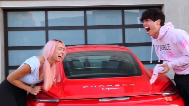 ПРАНКИ НАД МОЕЙ ДЕВУШКОЙ ВСЮ НЕДЕЛЮ | Stokes Twins на русском