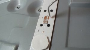 Синее изображение тв LG 32LJ510U. Причина, способ ремонта, разборка матрицы.