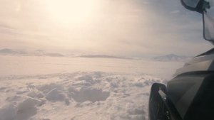 Ловля гольца из подо льда. Чукотка.