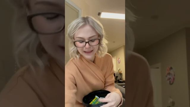 Костюм на хэллоуин? смотреть онлайн