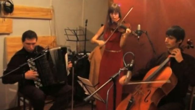 SPIEL DE TROIS (ШПИЛЬ ДЕ ТРУА) смотреть онлайн