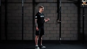 Вращение плеча внутрь стоя с резиной (боком)