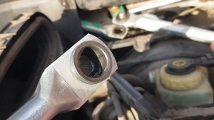 BMW e39 замена тяги трапеции переднего дворника.