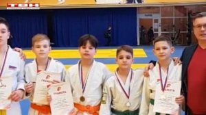 Соревнования по дзюдо.