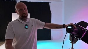 Обзор Falcon Eyes Studio LED 100RGB. Бюджетный свет для серьезных задач | #ProСвет