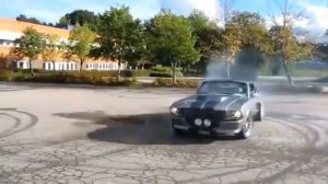 Дрифт Ford Mustang