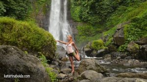 Йога для начинающих с Катериной Буйда | Гибкость и баланс | Yoga for beginners