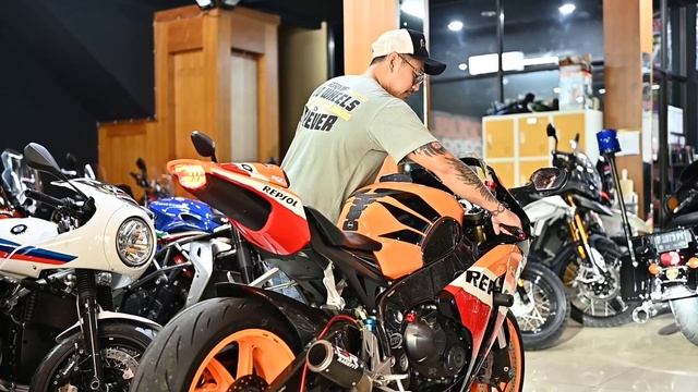 GOKIL ‼️ HONDA CBR 1000 RR REPSOL 2011 FULLPAPER HARGANYA CUMA DIBAWAH Rp 200jt ⁉️ #DEEproject смотреть онлайн