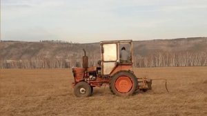 Косим сено на тракторе т-25.