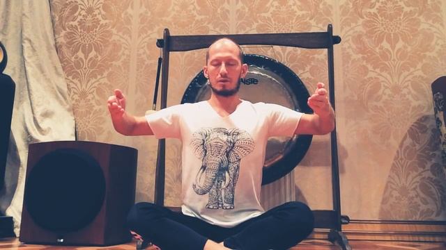 9 минутная медитация: Быть готовым к вызовам завтрашнего дня смотреть онлайн