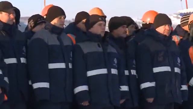 открытие взлётной полосы в Палане