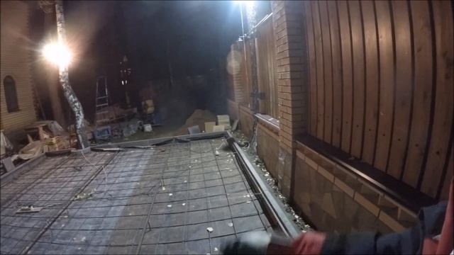 Армирование бетонной площадки и установка направляющих