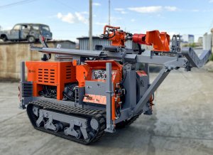 ?Малогабаритная самоходная буровая установка TITAN 120? Машиностроительный холдинг PRIDE ©
