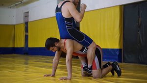 Качаем пресс и развиваем силу рук. Упражнение в парах. Для борцов спортсменов единоборств и всех.