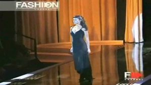 BRANDI QUIÑONES CATWALK VERSACE SPRING SUMMER (MILÁN) 1995.