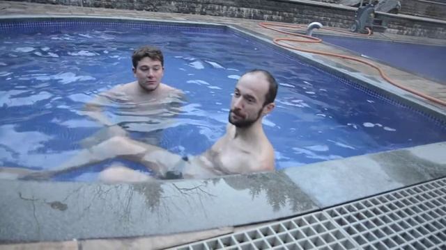 Боржоми. Купание в горячем минеральном источнике.