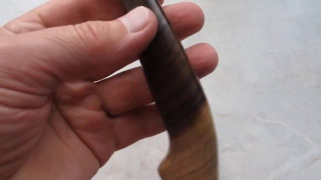 Пчак за 1400 руб! Клинок изогнутый! Сталь нержавейка! Длина самого клинка 16см! Рукоять грец. орех! смотреть онлайн