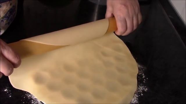 Сочные и невероятно вкусные ВАРЕНИКИ С ВИШНЕЙ! Как быстро приготовить вареники с вишнями.