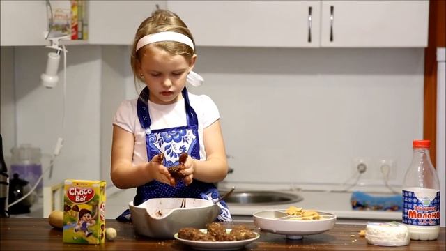 Вика - повар. Пироженное "Ёжики"