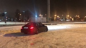 Дрифт на Мерседес Е200 зимой. Челлендж
