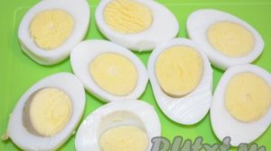 Яйца, фаршированные грибами и луком