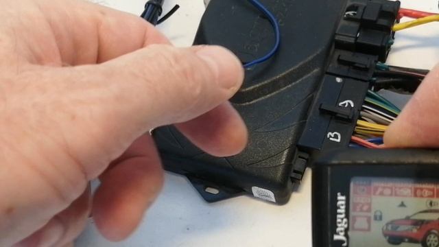 Блок автосигнализации Jaguar EZ-10 смотреть онлайн