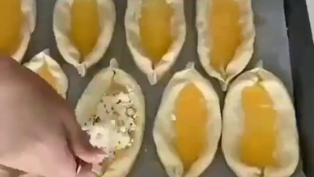 Слойки с творогом и сыром смотреть онлайн