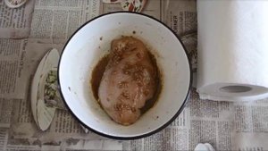 Сочная куриная грудка маринованная в соевом соусе с чесноком