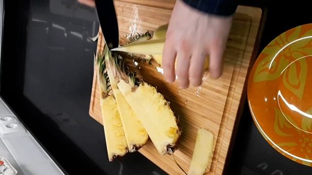 Как красиво нарезать ананас